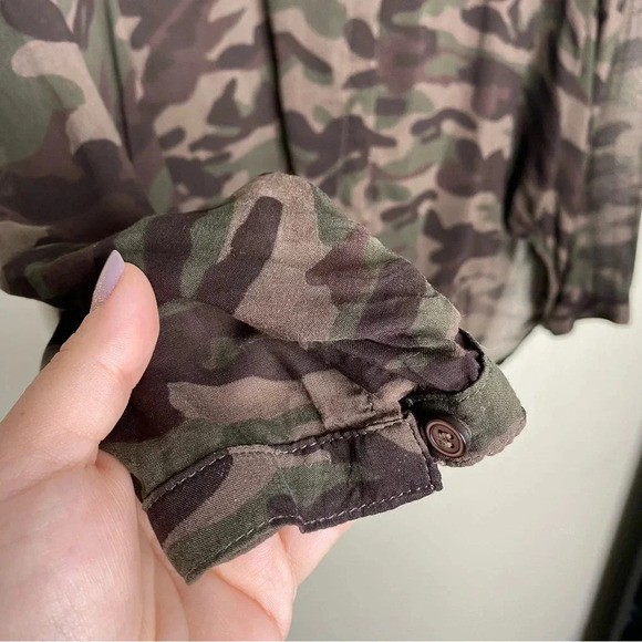 Bella Dahl Green Camo Camouflage Hipster Button Front Shirt Women's Size Medium - Picture 6 of 10